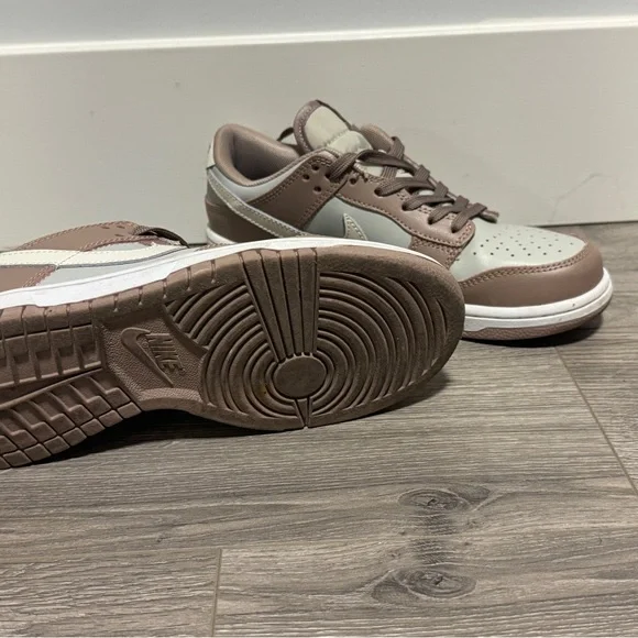 Nike dunks - Picture 2 of 2